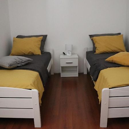 Nona Lili Apartment 이졸라 외부 사진